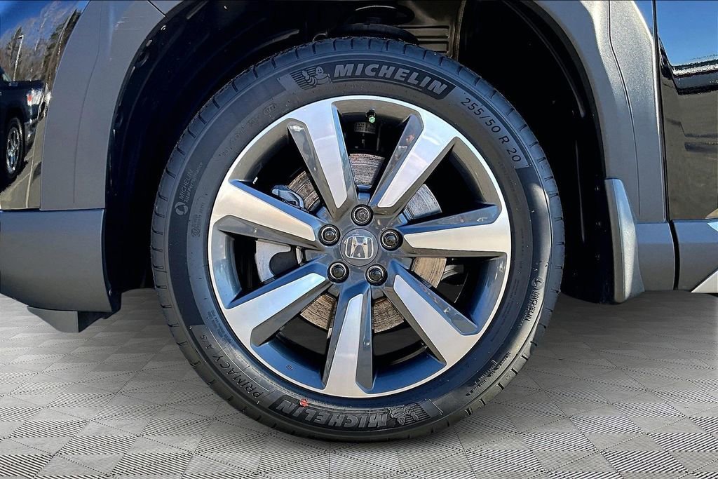 Used 2024 Honda Pilot Touring image 25
