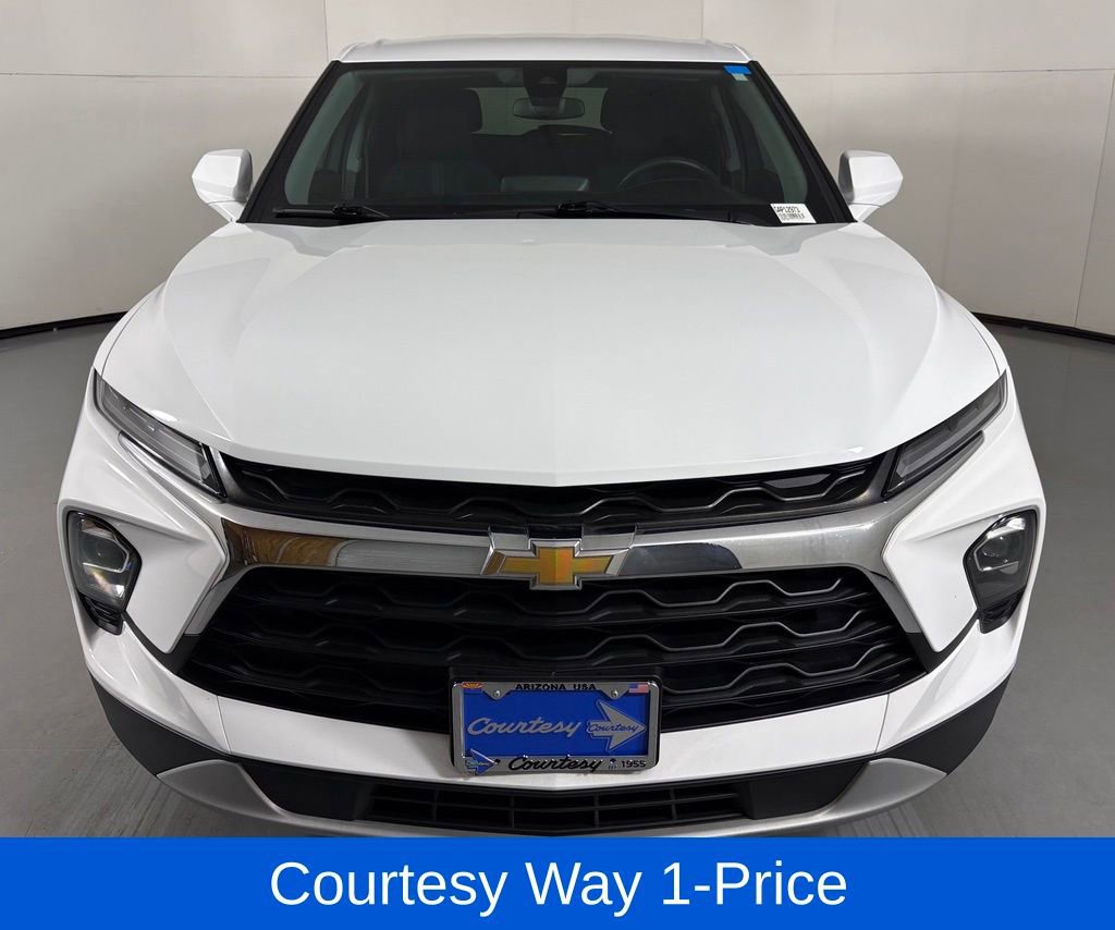 Used 2023 Chevrolet Blazer LT FWD image 4
