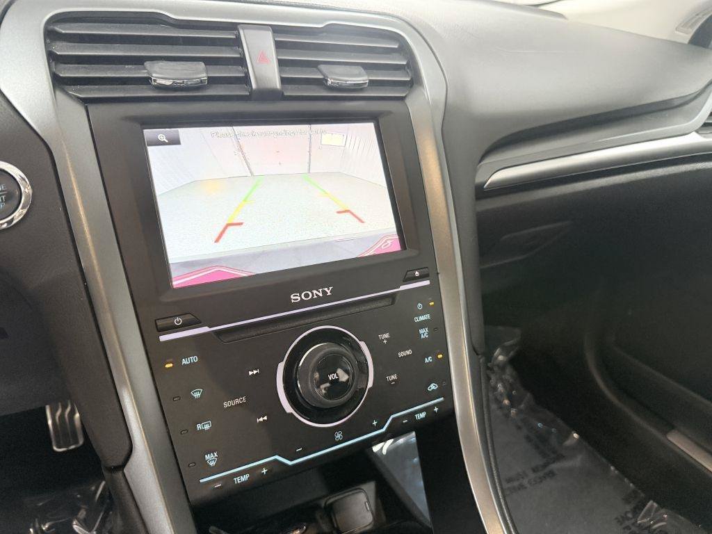 Used 2015 Ford Fusion Titanium FWD image 19