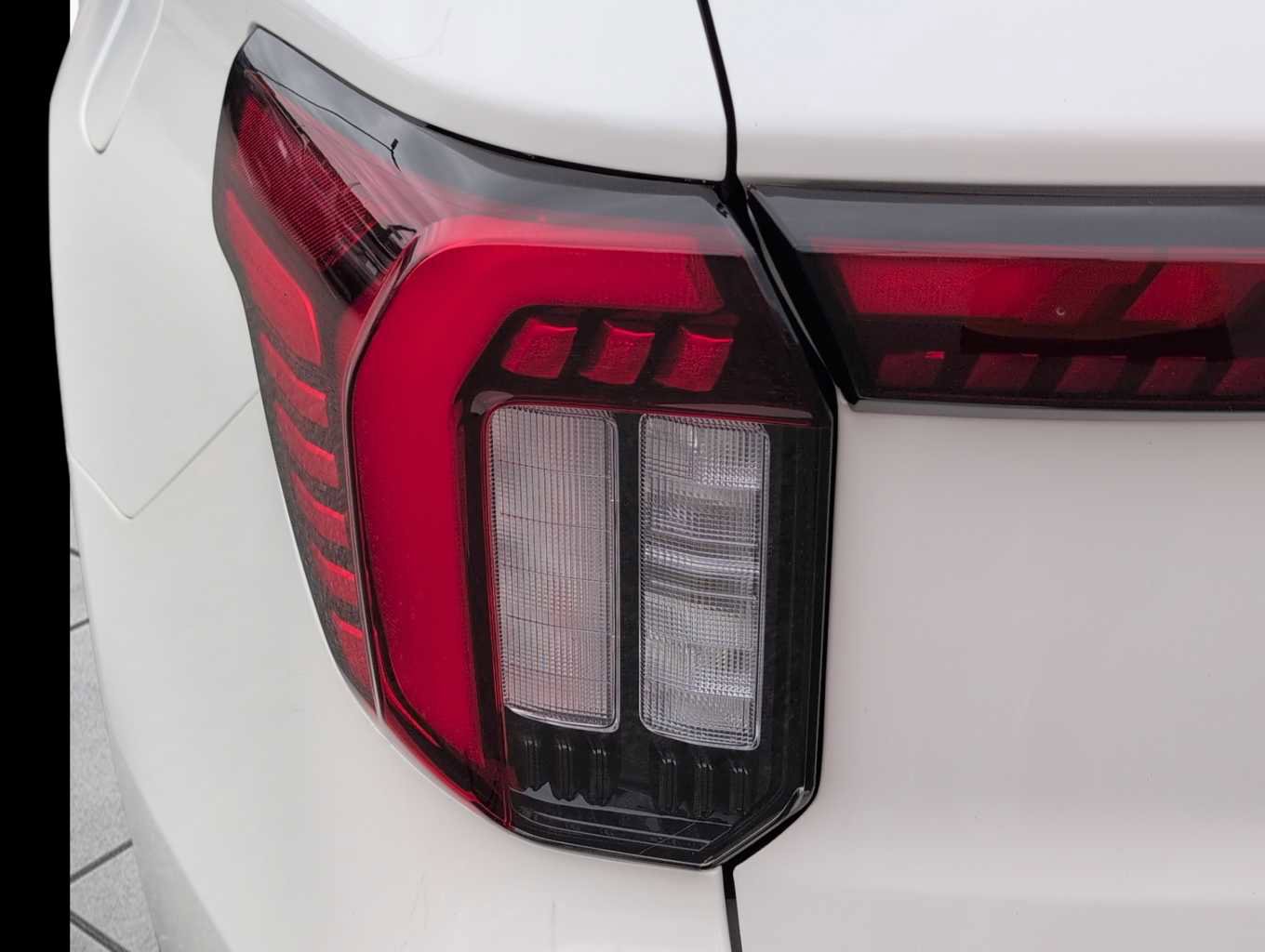 New 2025 Ford Explorer Active w/ Active Comfort Package image 16