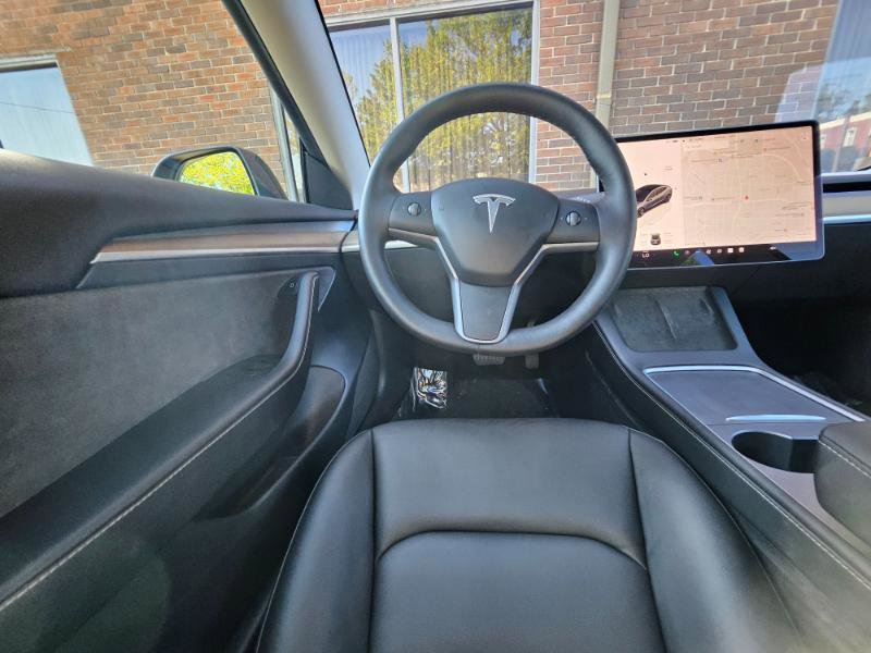Used 2023 Tesla Model 3 Standard Range RWD image 5