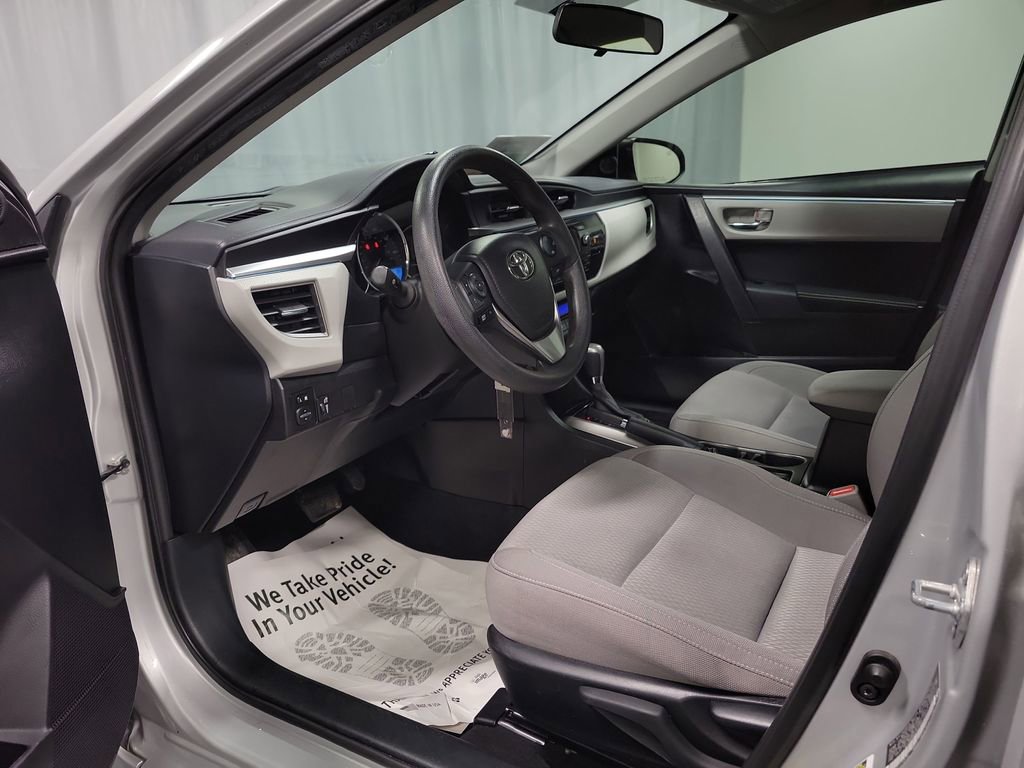 Used 2014 Toyota Corolla LE image 12