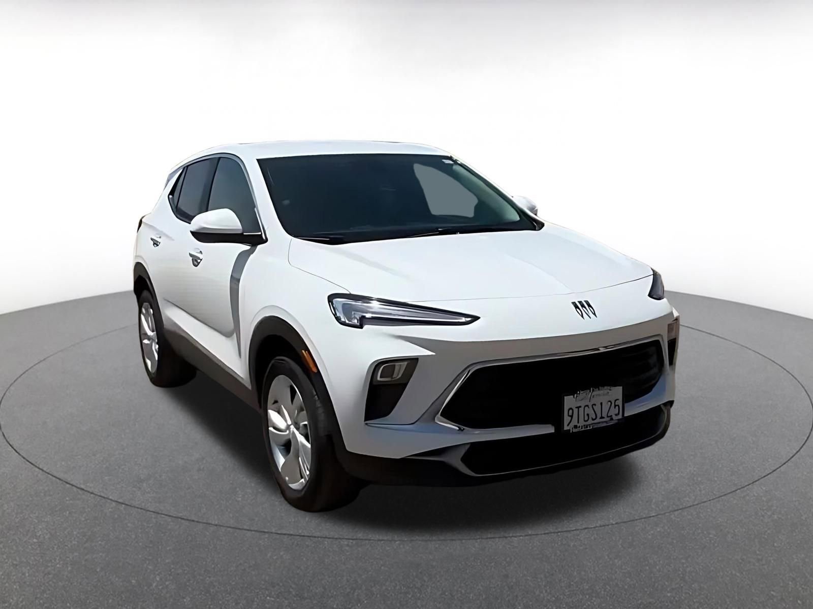 Used 2025 Buick Encore GX Preferred FWD image 3