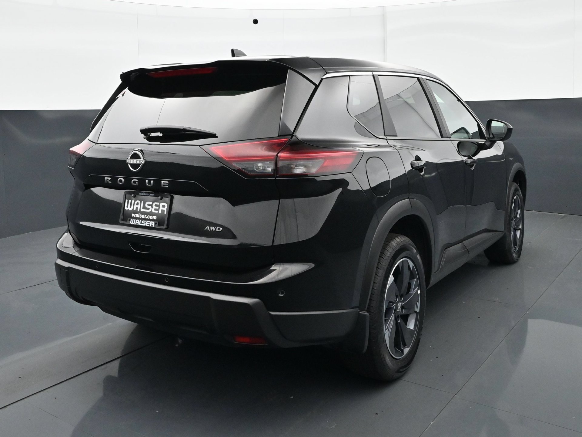 Used 2026 Nissan Rogue SV AWD/4WD image 6