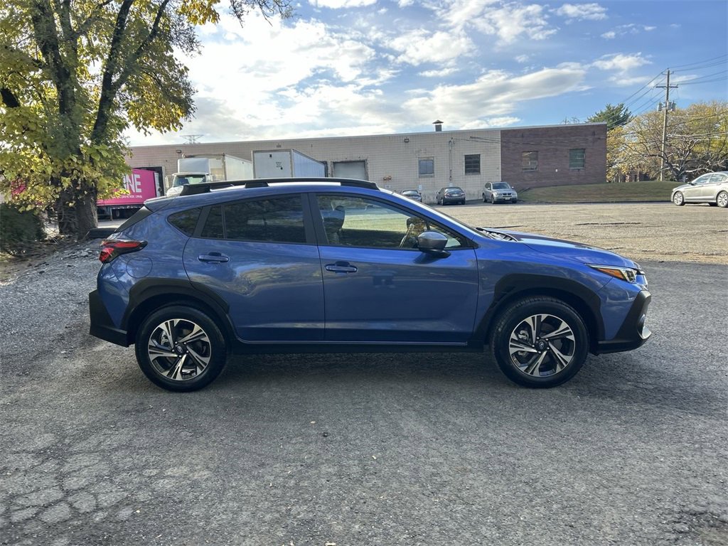 Used 2025 Subaru Crosstrek 2.0i Premium image 9
