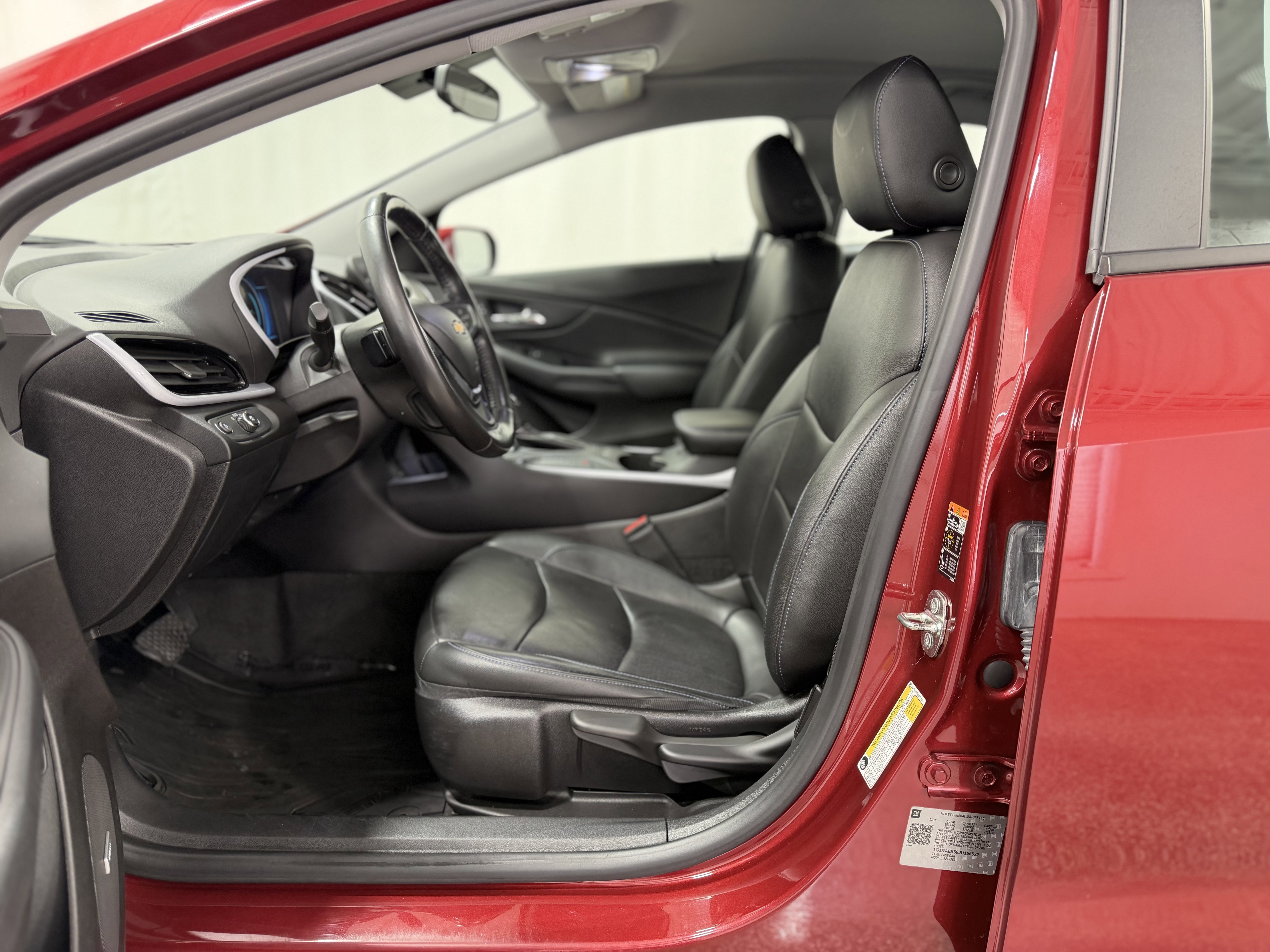Used 2018 Chevrolet Volt LT w/ LT Driver Confidence Package FWD image 14