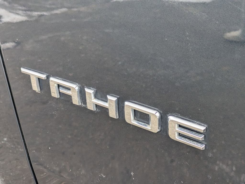 Used 2021 Chevrolet Tahoe Premier w/ Premium Package image 12