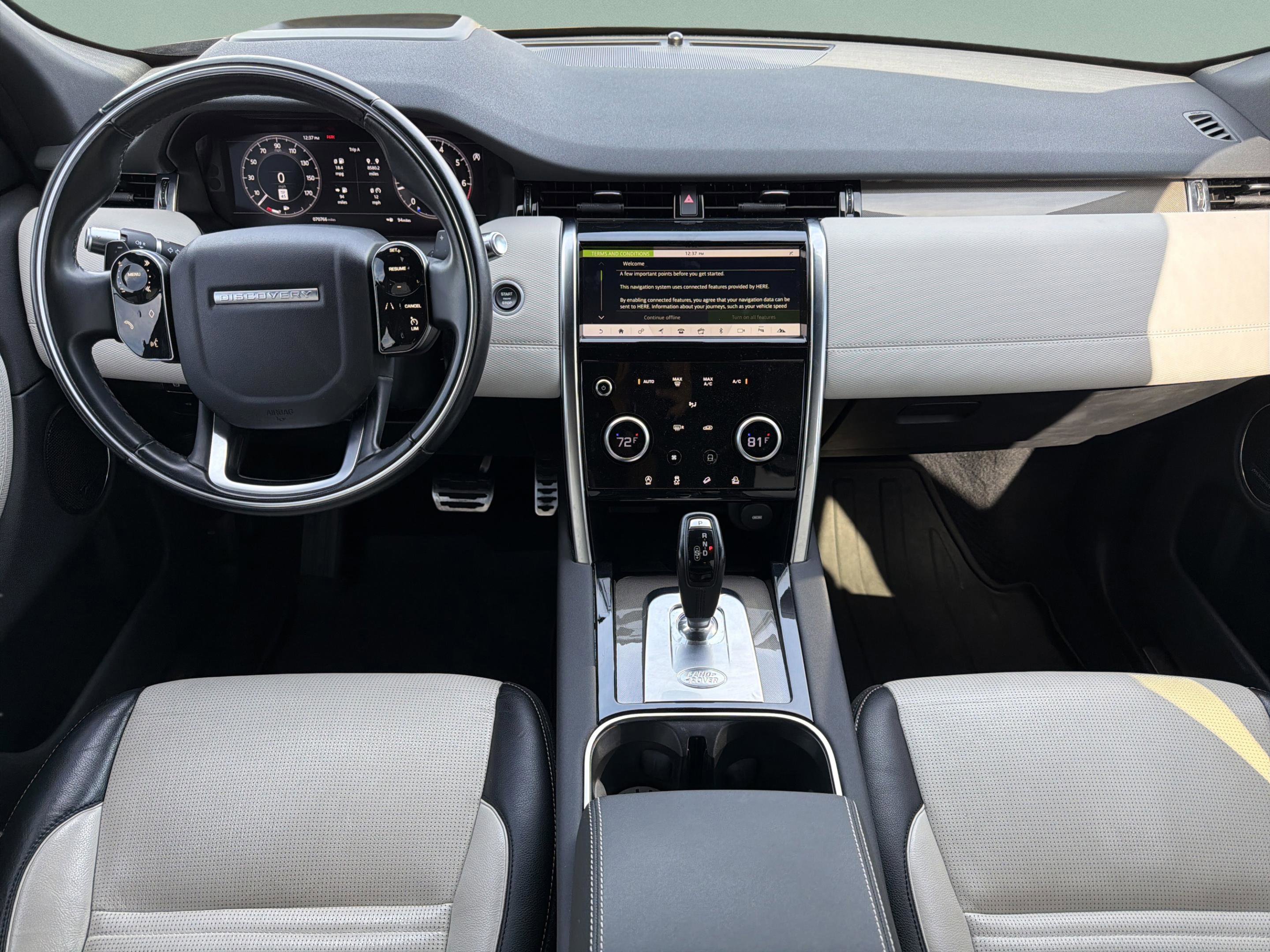 Used 2020 Land Rover Discovery Sport SE R-Dynamic image 10