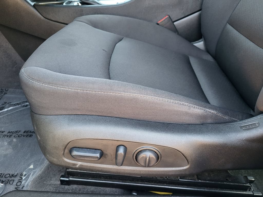 Used 2024 Chevrolet Malibu LT FWD image 19