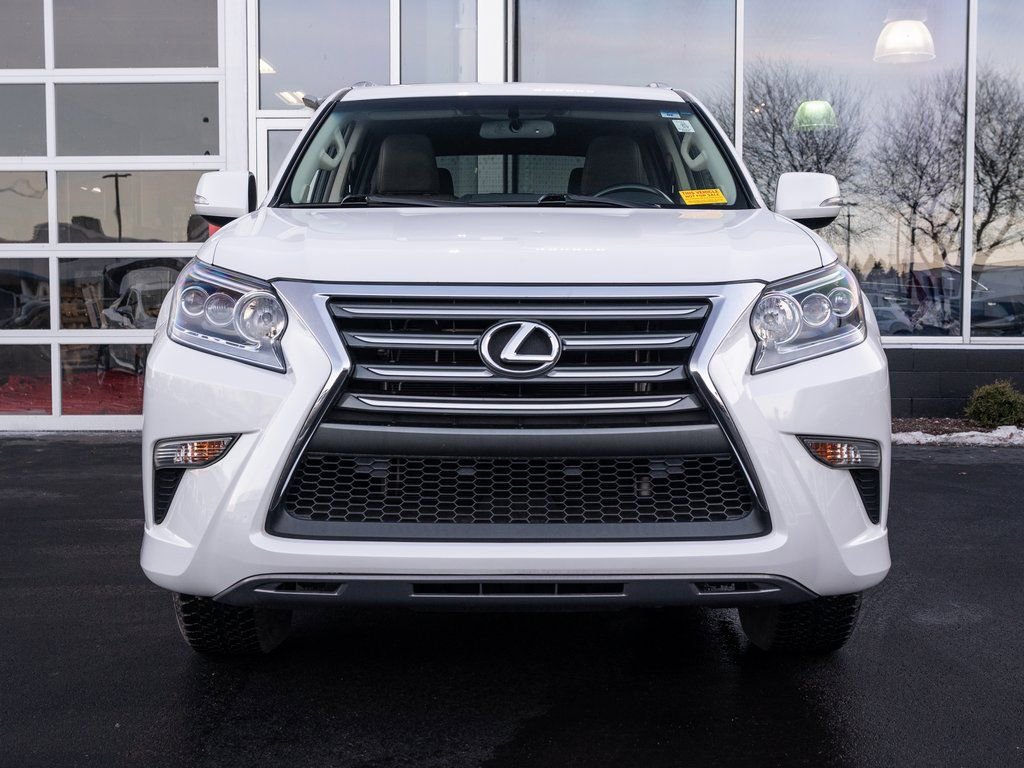 Used 2018 Lexus GX 460 image 2