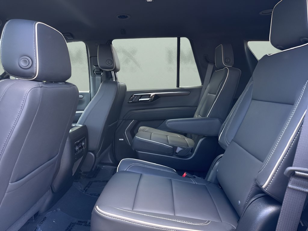 Used 2026 Chevrolet Tahoe Premier AWD/4WD image 36