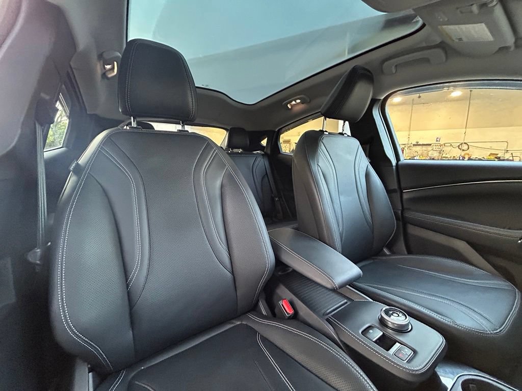 Used 2023 Ford Mustang Mach-E Premium AWD/4WD image 30
