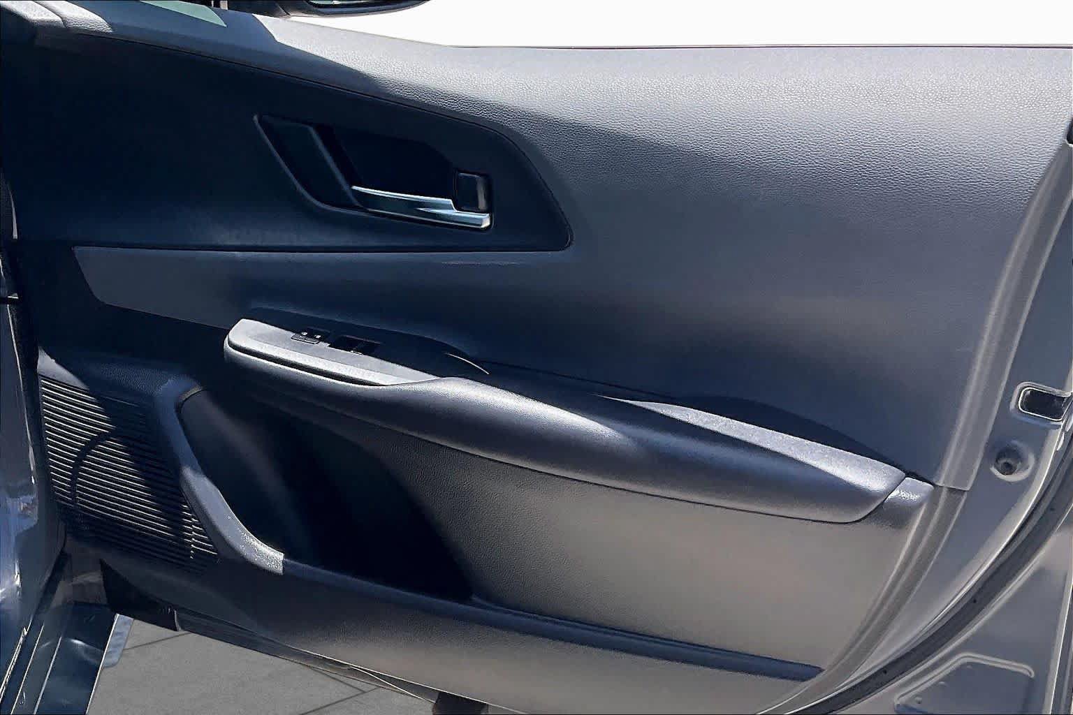 Used 2024 Toyota Prius XLE FWD image 21
