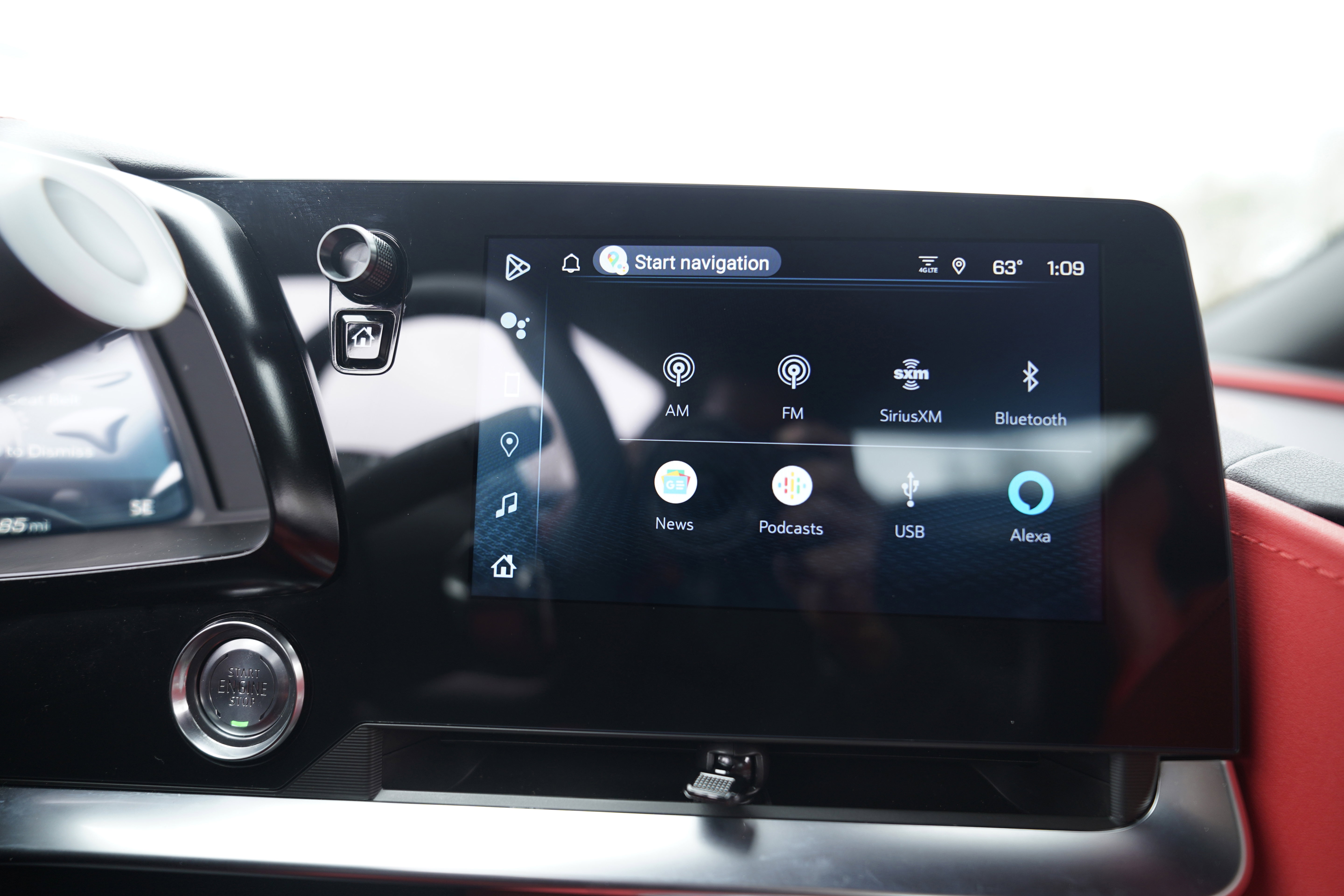 Used 2025 Chevrolet Corvette Stingray Preferred Cpe w/ 2LT RWD image 24