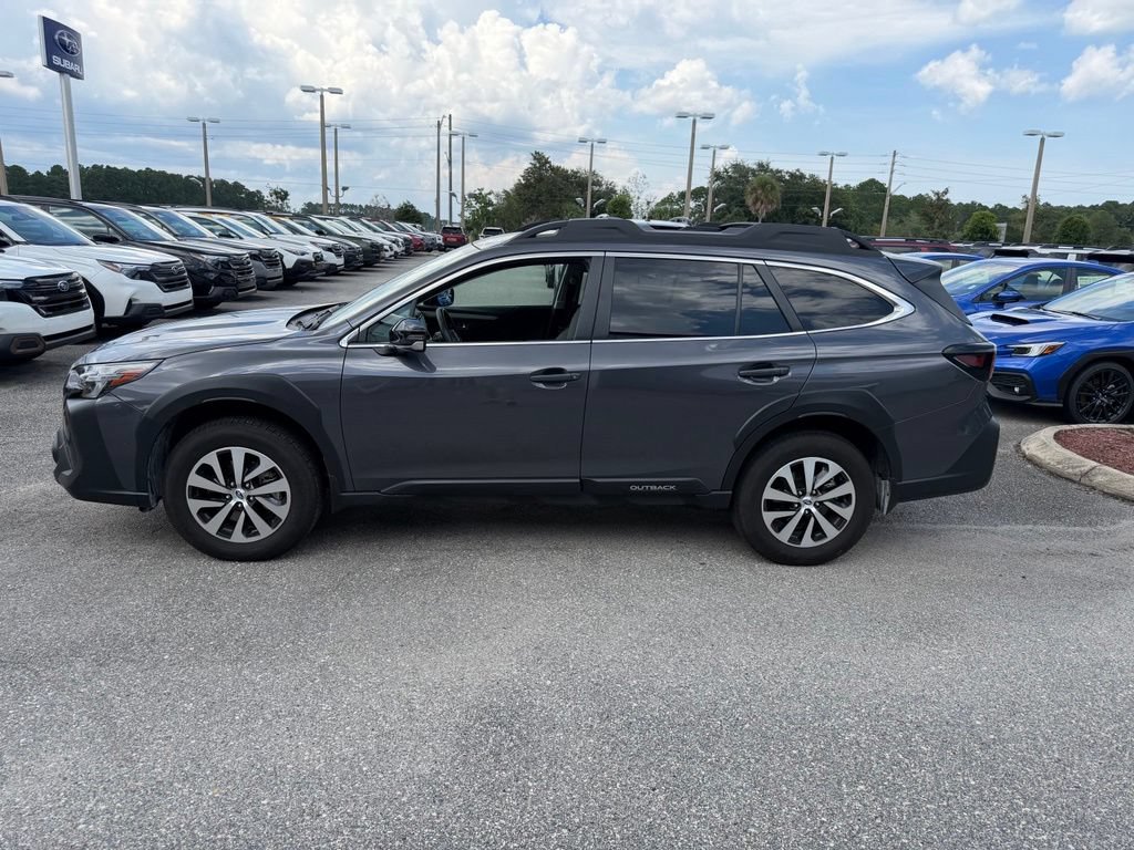 Used 2025 Subaru Outback Premium AWD/4WD image 12