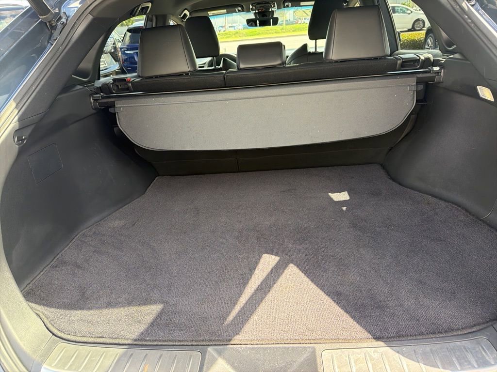 Used 2021 Toyota Venza XLE w/ Softex Package image 11