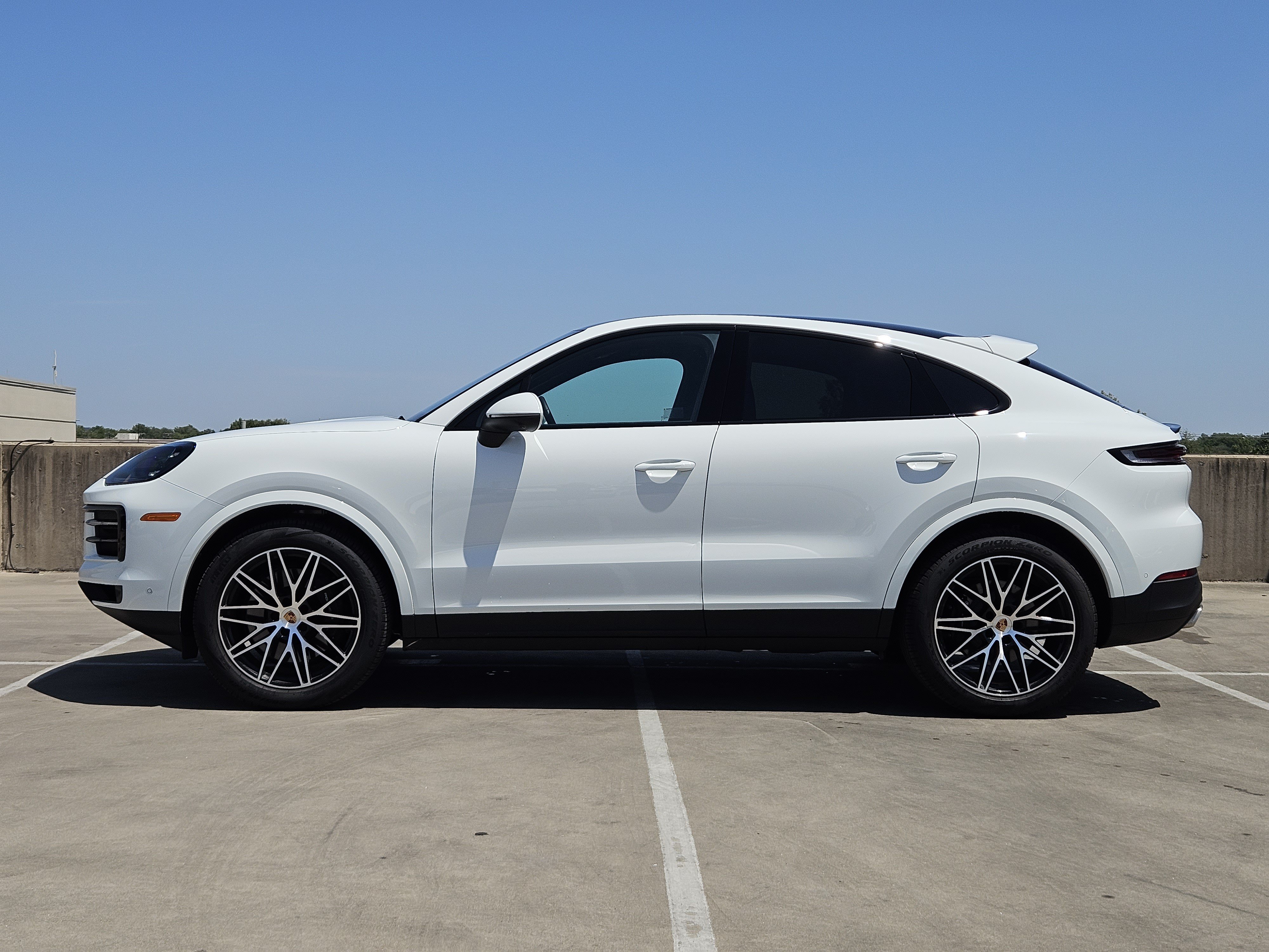 Certified 2026 Porsche Cayenne Coupe AWD/4WD image 2