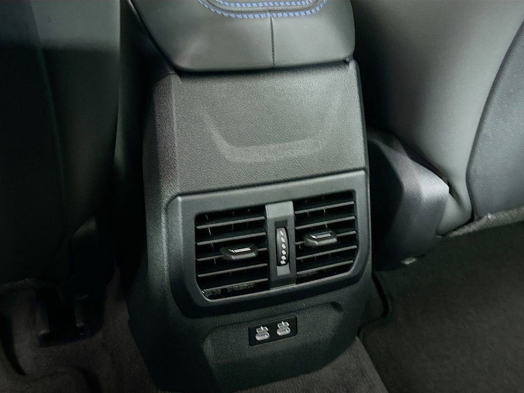 Used 2026 BMW M235i xDrive w/ Technology Package image 18