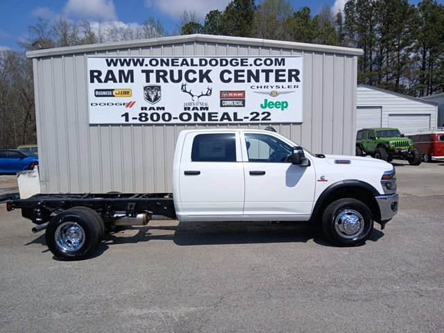 New 2026 RAM 3500 Tradesman image 2