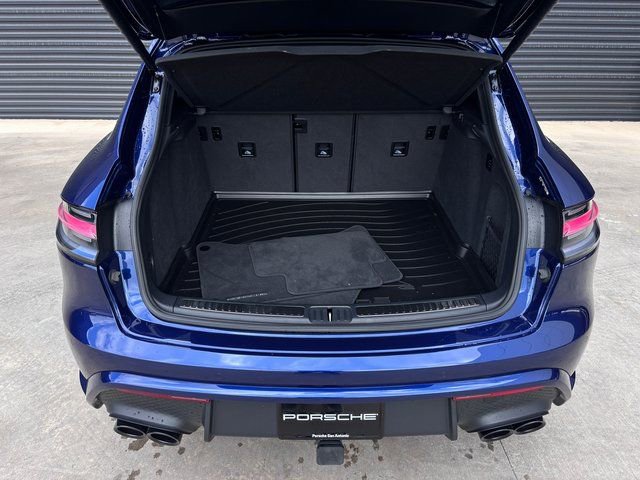 Certified 2024 Porsche Macan GTS image 26