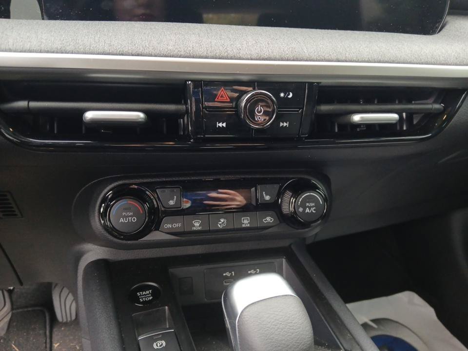 Certified 2026 Nissan Kicks SV w/ SV Premium Package FWD image 18