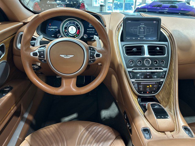 Used 2019 Aston Martin DB11 Volante RWD image 53
