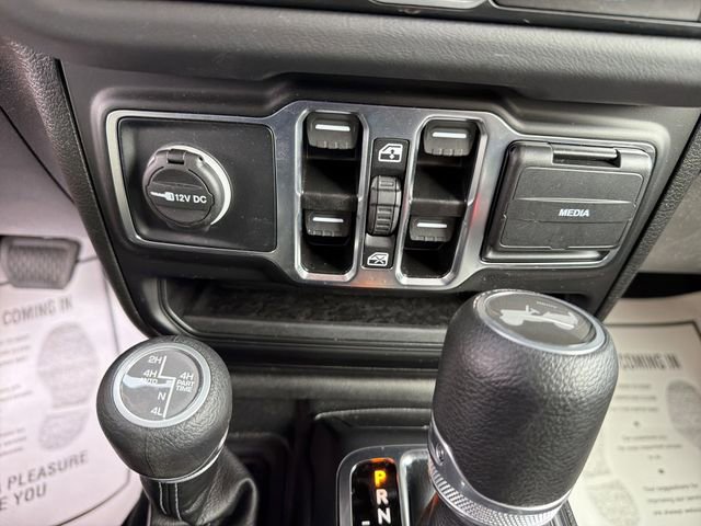 Used 2025 Jeep Wrangler Sahara 4xe image 24