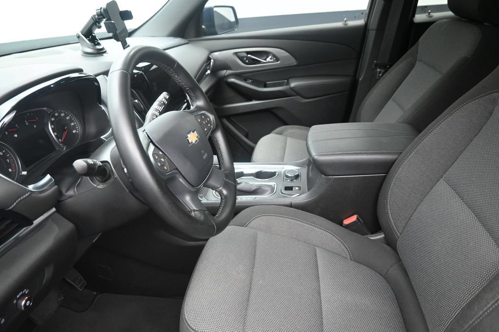 Used 2023 Chevrolet Traverse LT FWD image 12