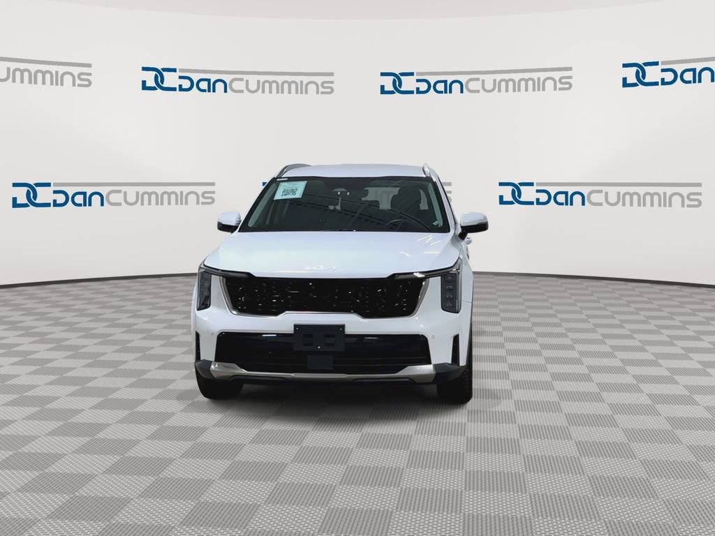 Used 2024 Kia Sorento S FWD image 3