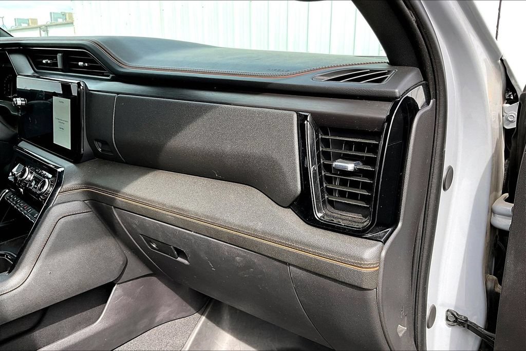 Used 2024 GMC Sierra 1500 AT4 w/ Technology Package AWD/4WD image 19