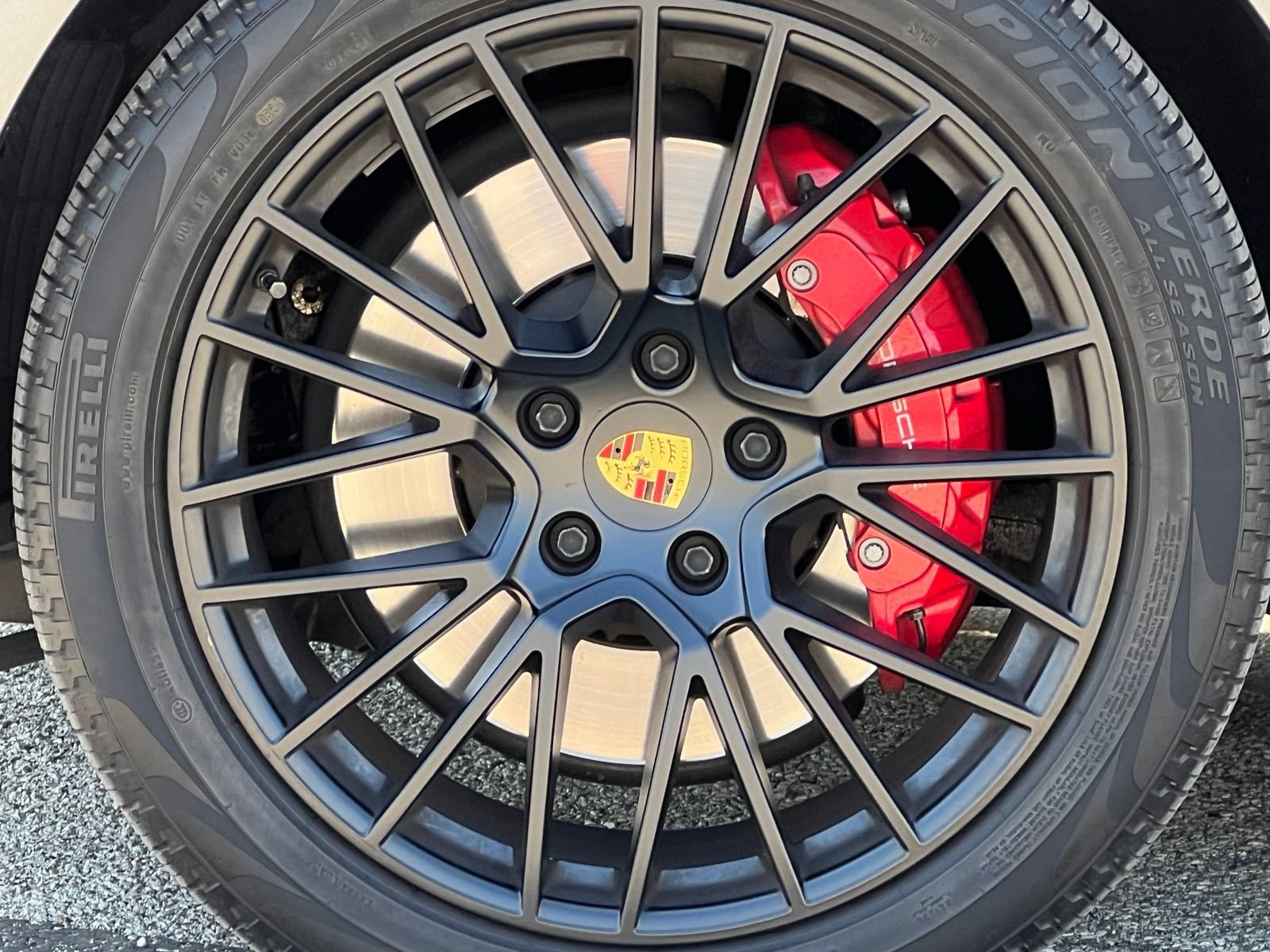 Certified 2023 Porsche Cayenne GTS AWD/4WD image 14