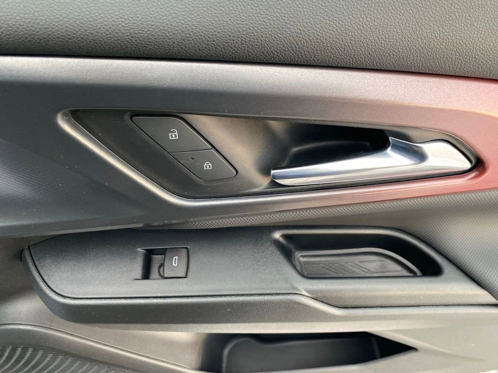 Used 2025 Chevrolet Equinox EV RS image 10