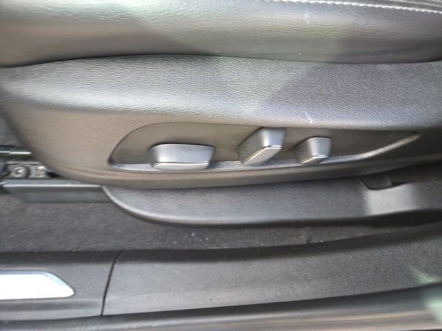 Used 2022 Cadillac XT5 Premium Luxury w/ Technology Package image 11