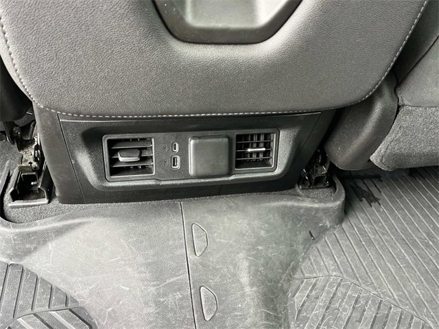 Used 2024 Chevrolet Silverado 1500 LT image 17