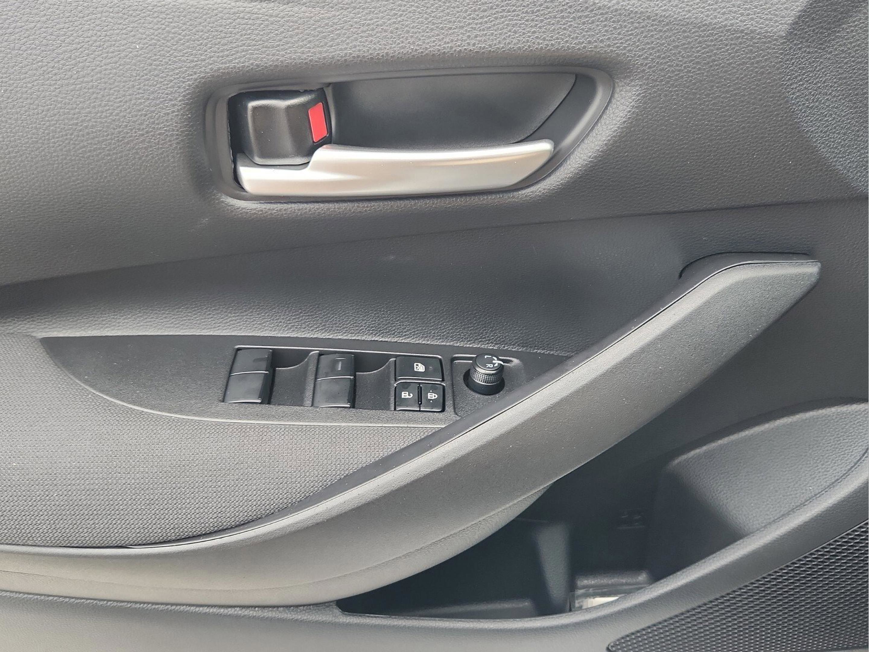 New 2026 Toyota Corolla SE image 25