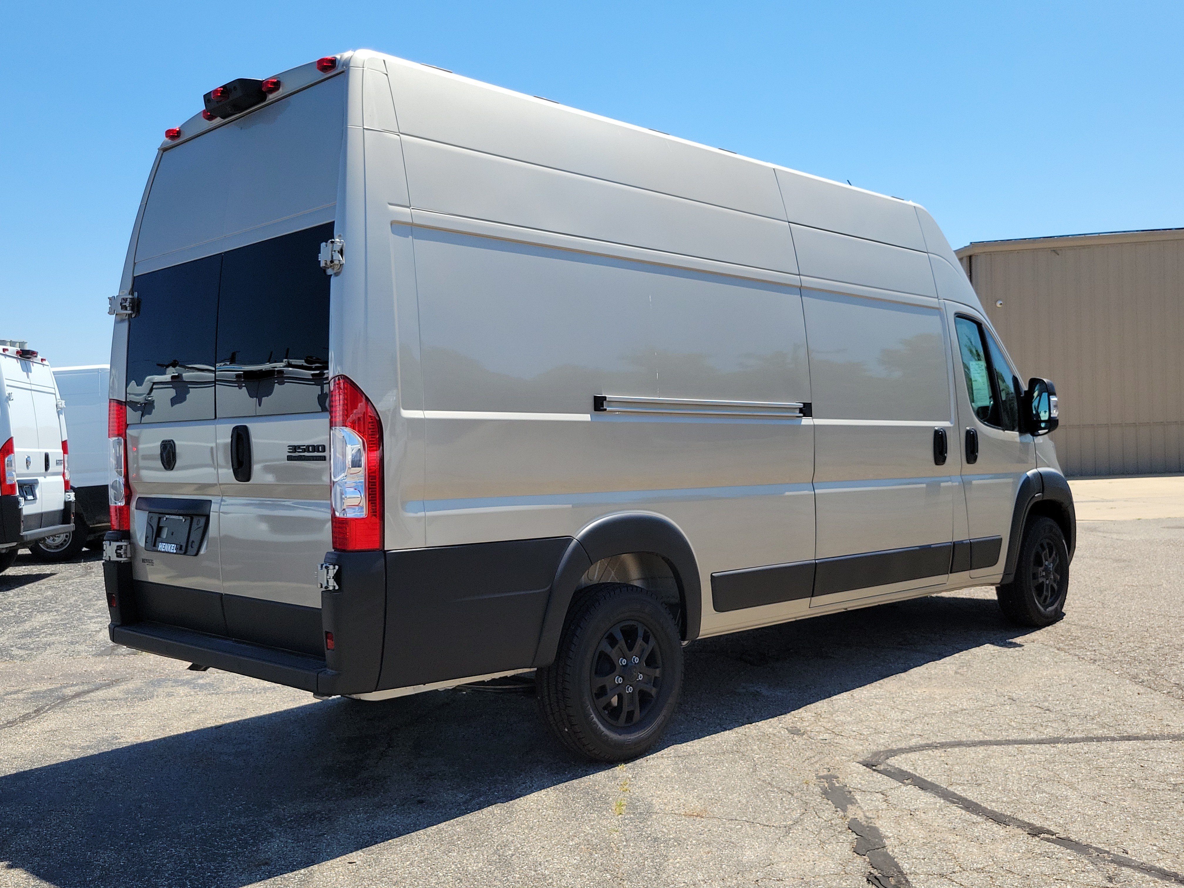 Used 2026 RAM ProMaster 3500 w/ Quick Order Package 22G SLT FWD image 4