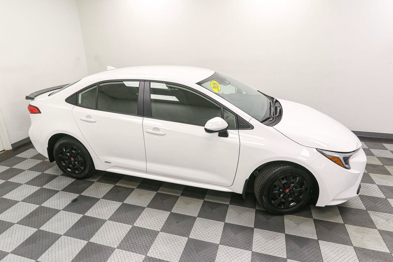 Certified 2026 Toyota Corolla LE AWD/4WD image 6