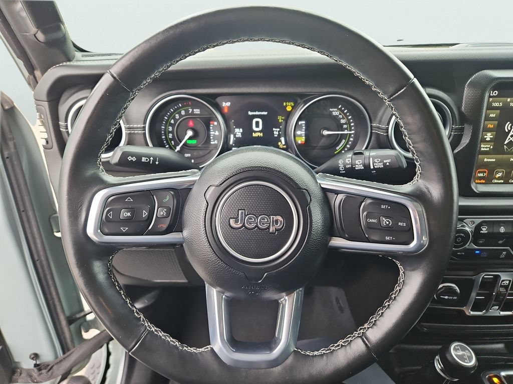 Used 2023 Jeep Wrangler Unlimited Sahara w/ Cold Weather Group AWD/4WD image 33