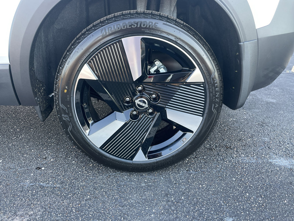 New 2026 Nissan Kicks SR w/ Cold Weather Package image 24