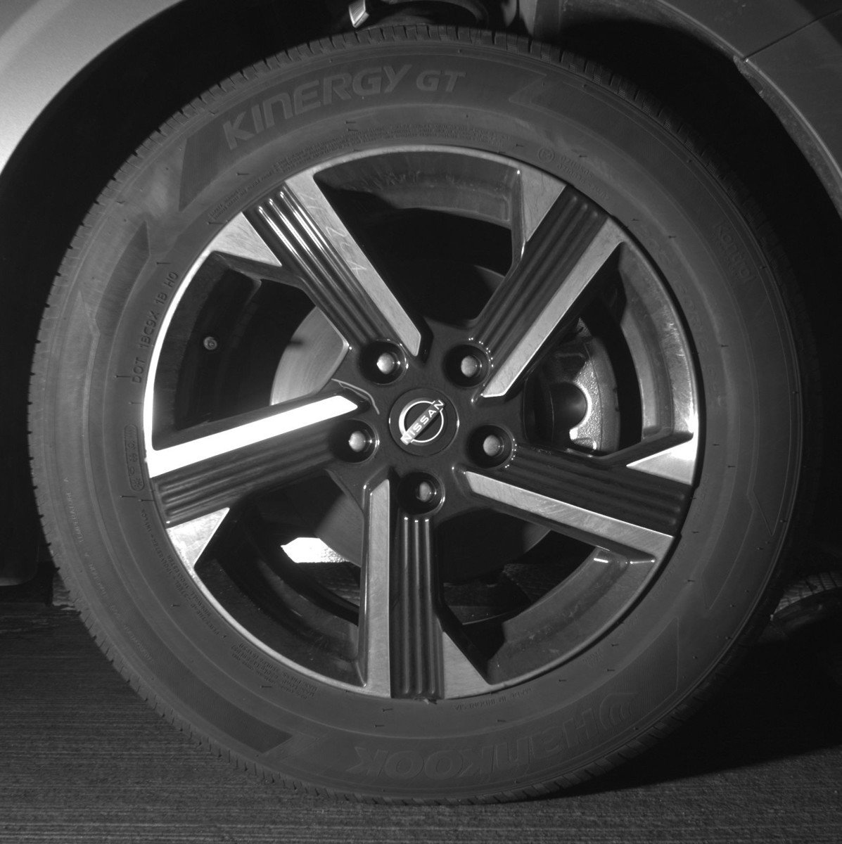 Used 2025 Nissan Sentra SV image 13