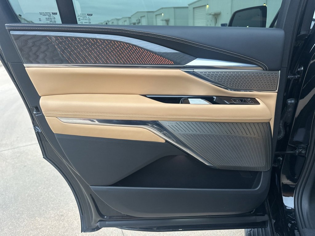 Used 2025 Cadillac Escalade IQ Sport 2 image 34