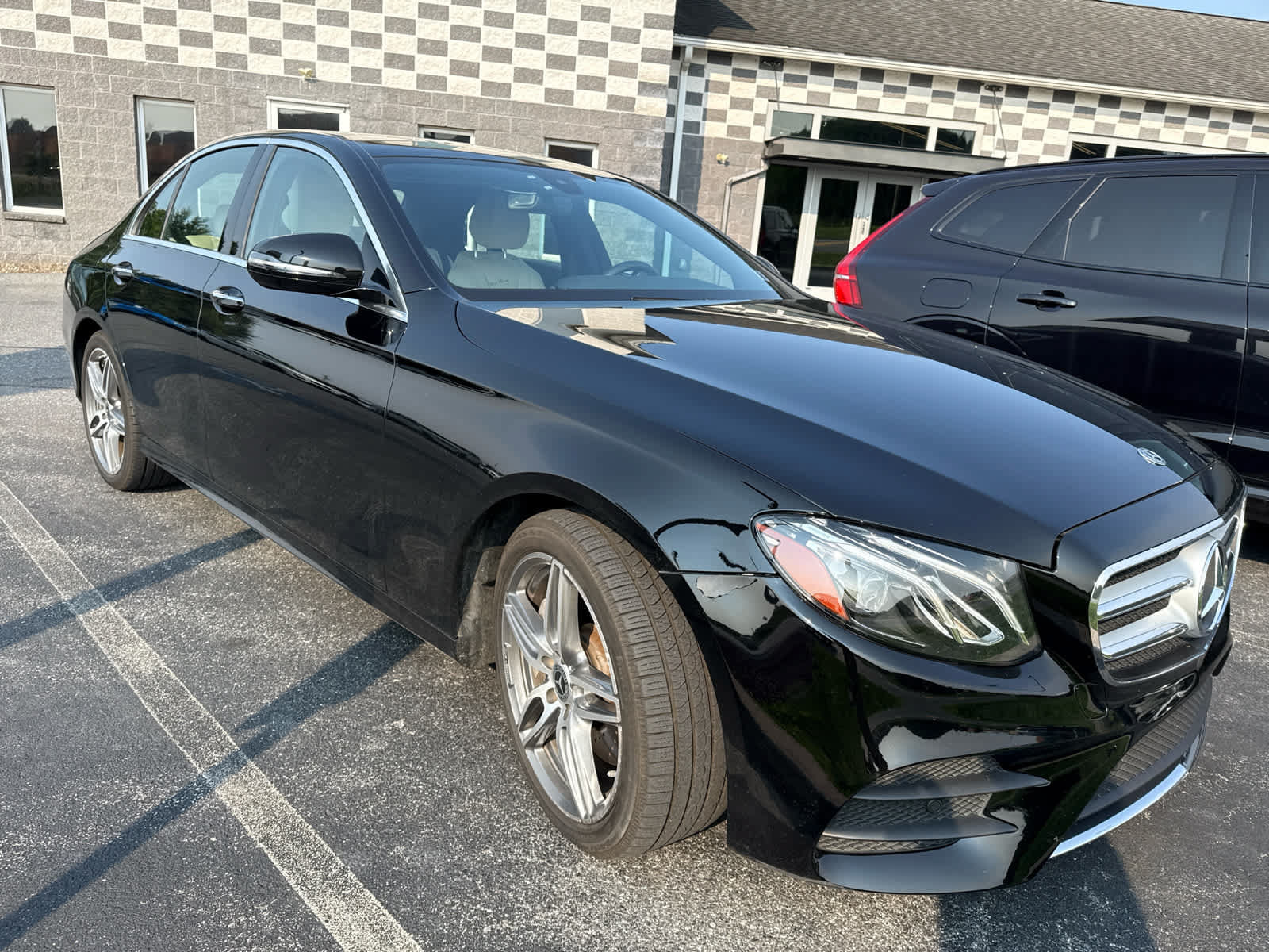 Used 2019 Mercedes-Benz E 450 4MATIC Sedan image 5