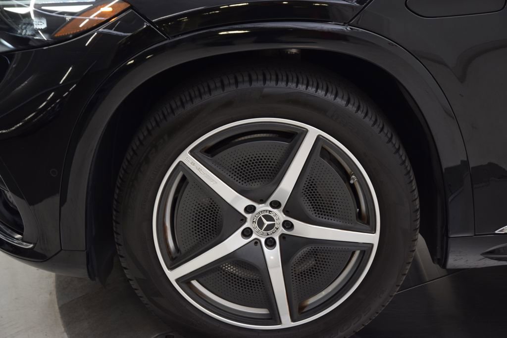 Used 2023 Mercedes-Benz EQS 580 4MATIC SUV image 12