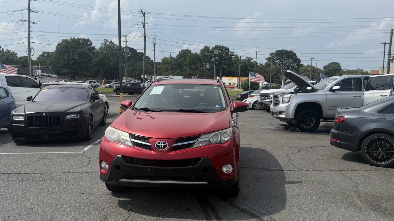Used 2015 Toyota RAV4 XLE AWD/4WD image 12