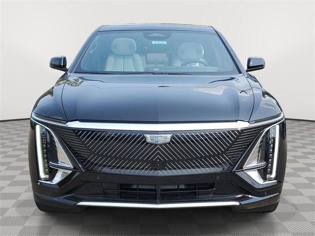 New 2025 Cadillac Lyriq Luxury image 2