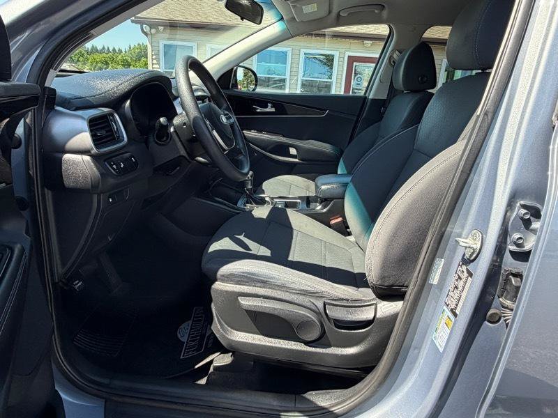 Used 2020 Kia Sorento LX FWD image 3