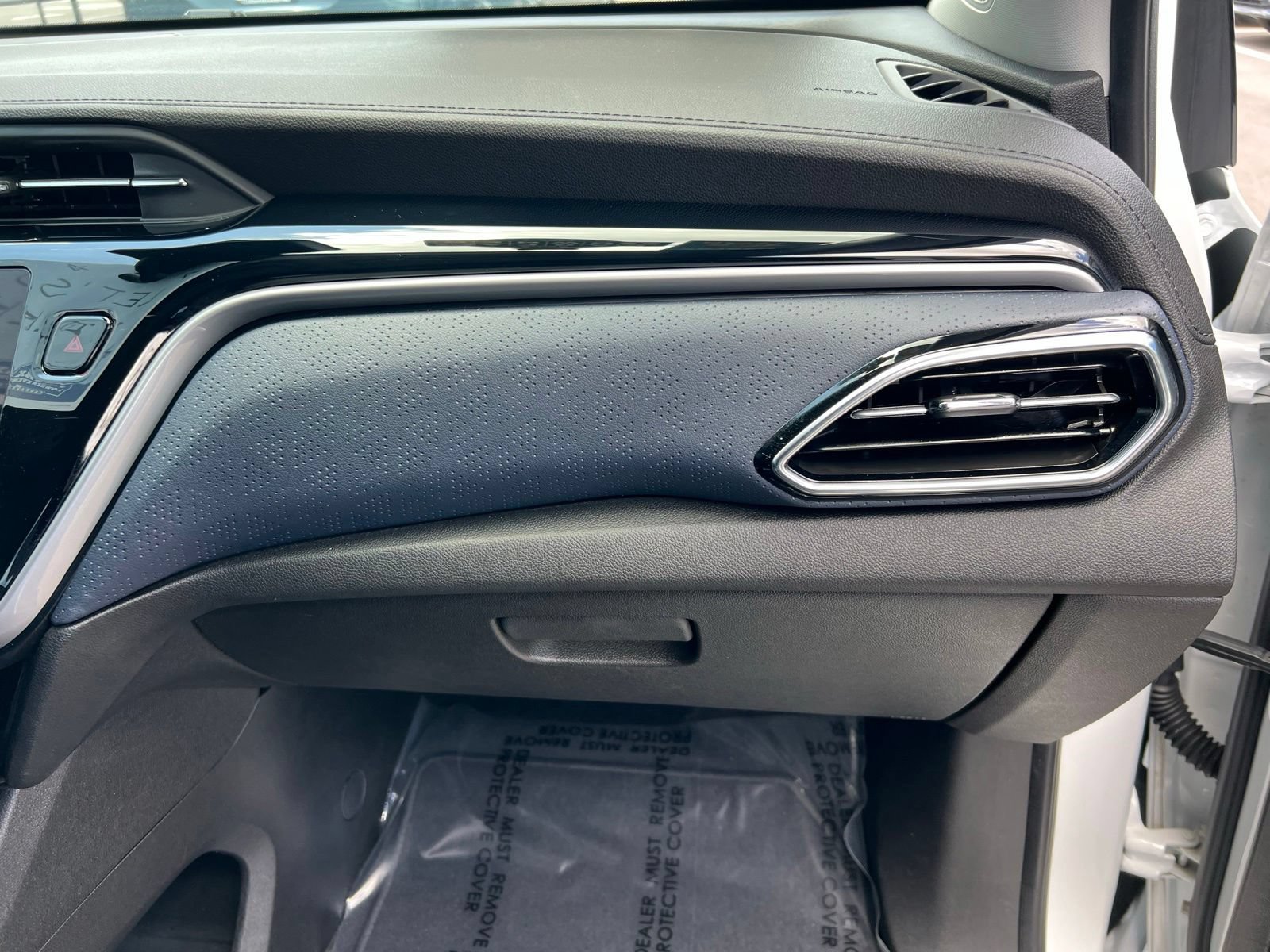 Used 2022 Chevrolet Bolt EUV Premier w/ Super Cruise Package FWD image 57