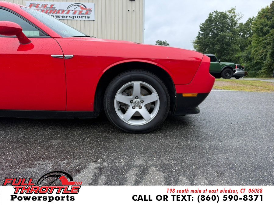 Used 2010 Dodge Challenger SE RWD image 24