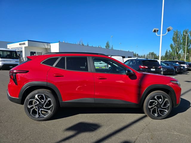 New 2026 Chevrolet Trax RS w/ Sunroof Package FWD image 6