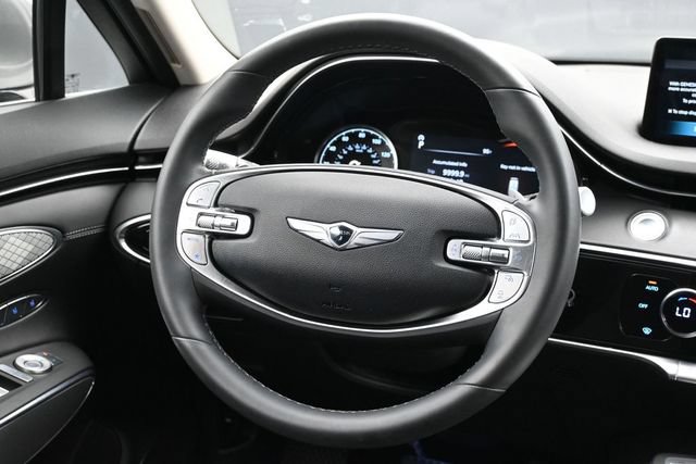 Used 2024 Genesis GV70 2.5T w/ Select Package AWD/4WD image 12